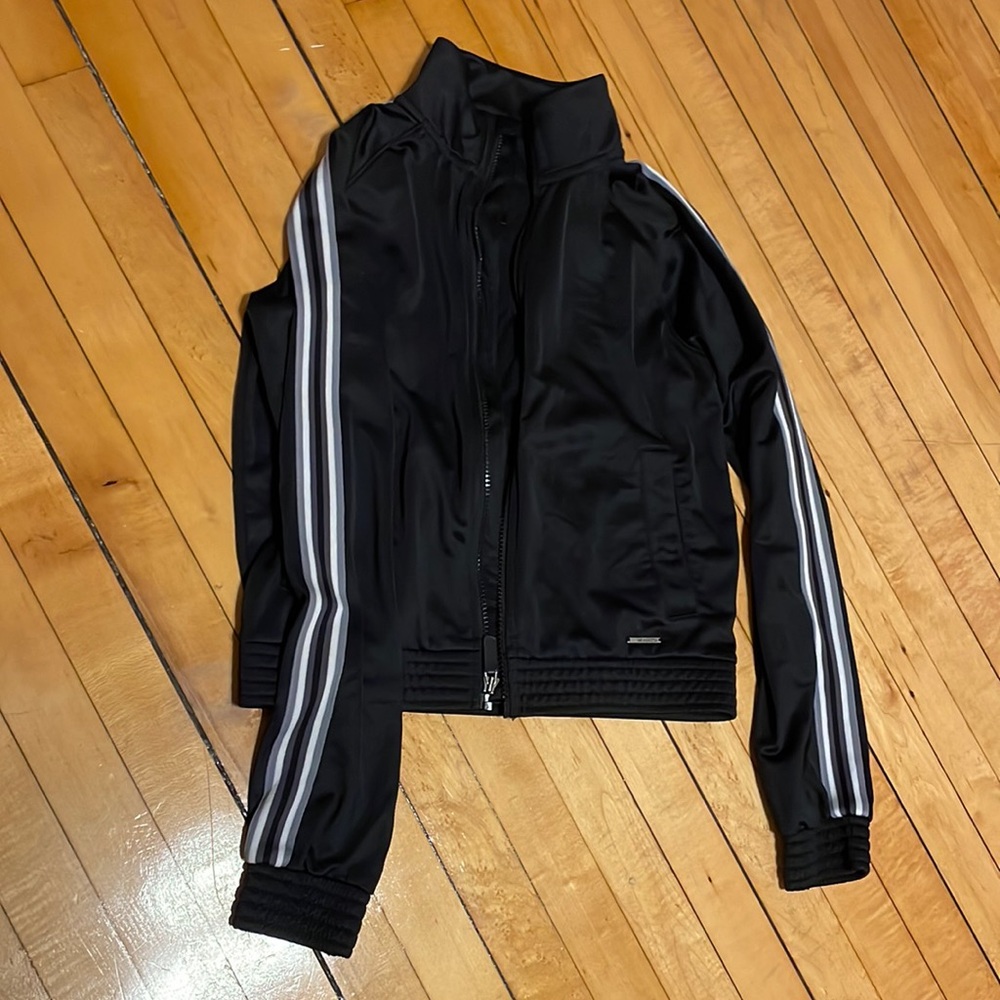 S black zip up